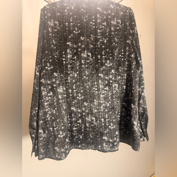 Worthington Black and Gray Ruffled Blouse - Picture 3 of 3